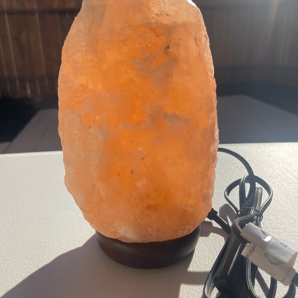 Original Himalayan Salt lamp - Picture 10 of 10